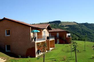 Madame Vacances - Residence La Marquisie Trébas Екстериор снимка