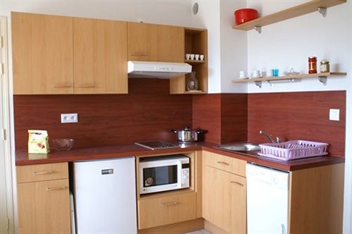 Madame Vacances - Residence La Marquisie Trébas Екстериор снимка